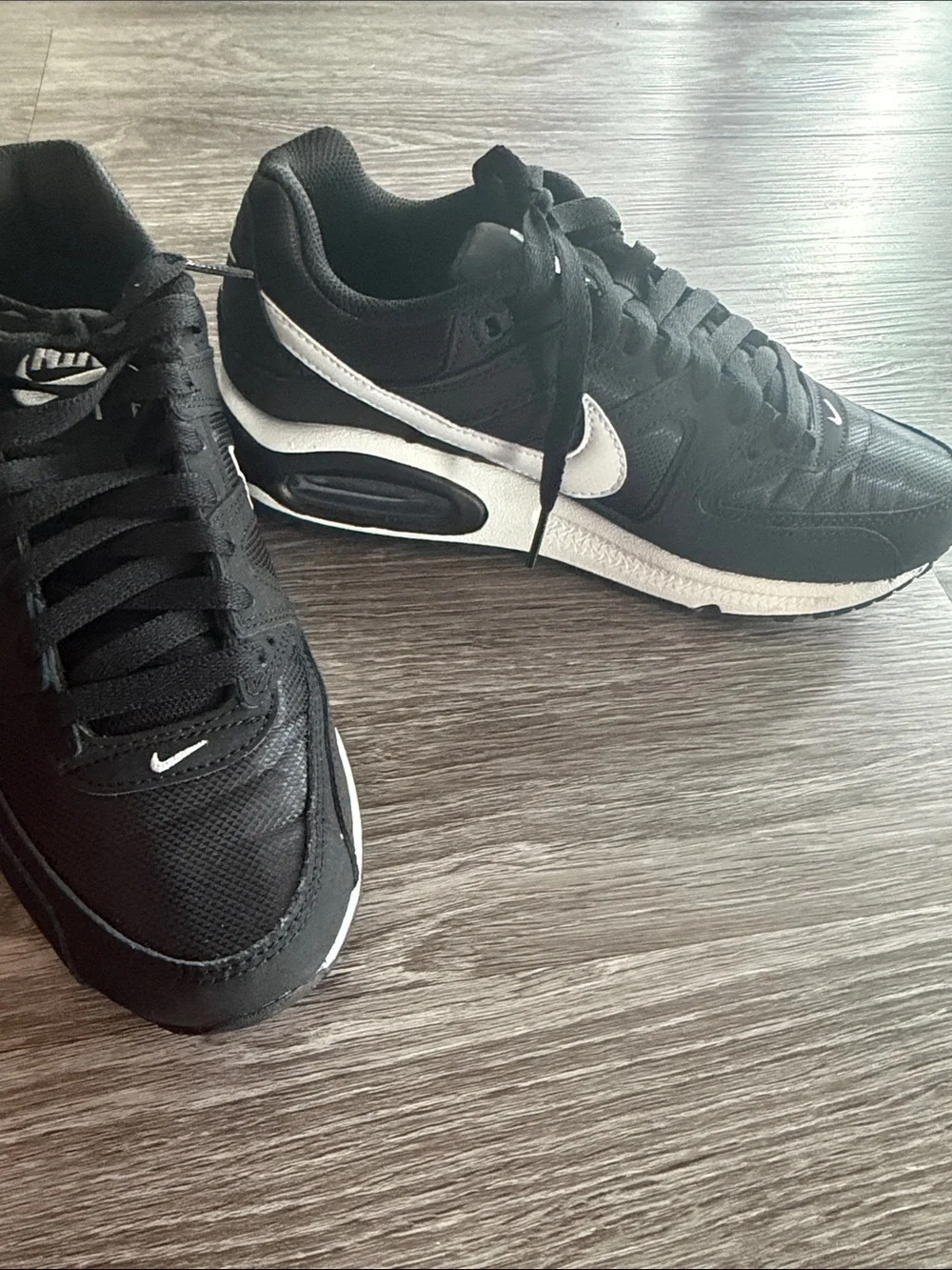Nike Women’s Air Max Command